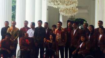 Jokowi Terima Atlet Paralympic di Istana Merdeka