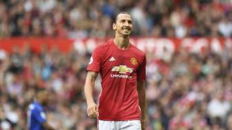 MU Pesta Gol Tapi Strikernya 'Mandul', Mou: "Ibra Fantastis"