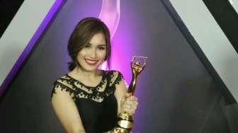 Bawa Pulang Piala AMI, Ayu Ting Ting Singgung Haters