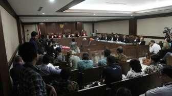 Wakil Ketua KPK Hadiri Sidang La Nyalla