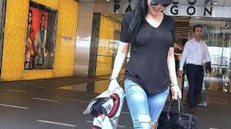Gara-gara Foto Ini Syahrini Dikira Tak Pakai Bra