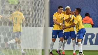 Pesta Gol, Brasil Terus Tempel Uruguay