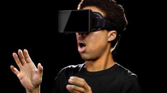 Facebook Siap Produksi Oculus Rift Berharga Murah