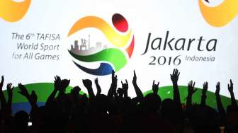 Suasana pembukaan TAFISA Games 2016 di pantai Karnaval ABC Mall Taman Impian Jaya Ancol, Jakarta [Oke Atmaja/Suara.com]