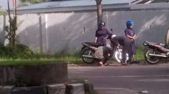 Foto Biarawati dan Ustadz Ini Jadi Bahasan 'Hangat' di Sosmed