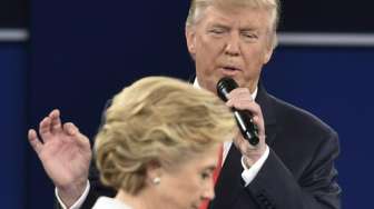 Aneh, Trump Tantang Clinton Jalani Tes Doping Sebelum Debat