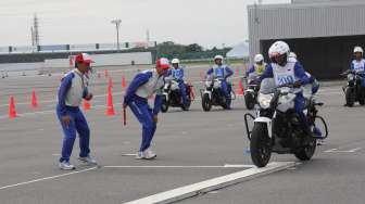 Ajak Generasi Muda Tertib Lalin, Astra Honda Gelar Safety Riding