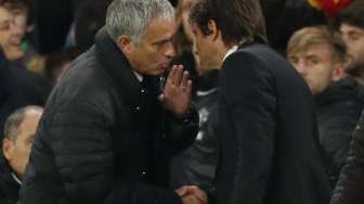 Bisik Mourinho kepada Conte: Berhentilah, Ini Memalukan!