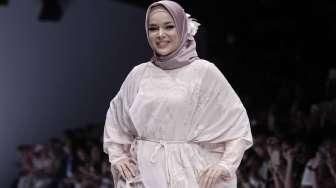 Koleksi Ria Miranda di JFW 2017