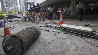 Gondola Jatuh dari Gedung Intiland Tower