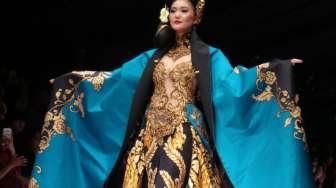 Eksotisme Bali dalam Kebaya "Jangi Janger"