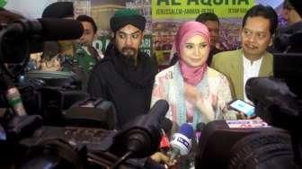 Penyanyi Rossa saat di Jakarta Convention Center (JCC), Jakarta, Minggu (30/10/2016). [Suara.com/Wahyu Tri Laksono]
