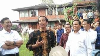 Sambil Tertawa Jokowi Tanggapi Kemarahan SBY Soal Info Intel