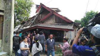 Sambangi Rumah Mau Roboh, Ahok Tawarkan Rusun