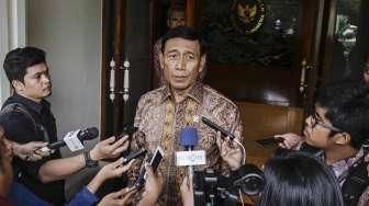 Wiranto Minta Masyarakat Sabar dengan Kasus Penistaan Agama Ahok