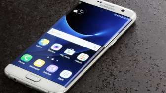 Lensa Kamera Samsung Galaxy S7 Pecah Tanpa Sebab