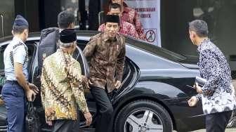 Jokowi Ingatkan Etika di Media Sosial