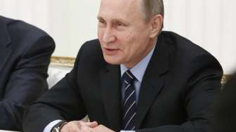 Putin Naikkan Gaji Tenaga Medis Garda Depan Corona hingga Rp 15 Juta