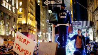 Kemenangan Donald Trump Guncang Amerika Serikat
