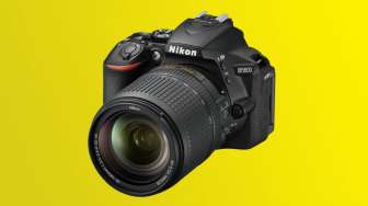 Nikon Rilis Kamera DSLR 'Entry-level' Terkoneksi ke Smartphone