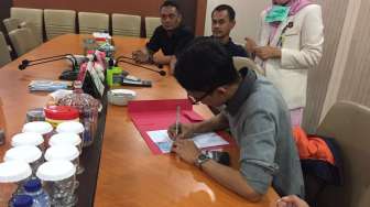 Kiswinar Kesal Pihak Mario Teguh Bocorkan Informasi Tes DNA