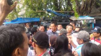 Kampanye Mendadak di Pasar Bahari, Agus SBY Keluhkan Bau Sampah