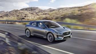 Crossover Listrik Jaguar I-Pace Dipamerkan di Los Angeles