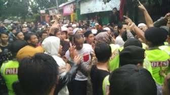 Blusukan, Ahok Didemo Puluhan Warga Ciracas