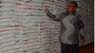 Komisi IV Tinjau Stok Beras Bulog Riau