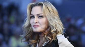 Madonna Ancam Bom Gedung Putih!