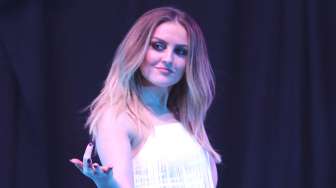 Gara-gara Ini, Perrie Edwards Tampar Penyiar Radio