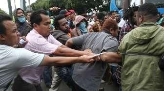 Polisi Bubarkan Aksi Front Rakyat Indonesia