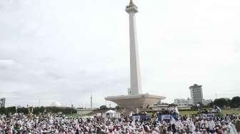 Aksi Super Damai di Monas