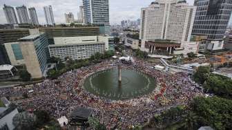 Buruh Protes Tak Diizinkan Demo May Day 1 Mei Lewat Bundaran HI