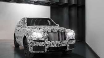 Rolls-Royce Positif Bikin SUV