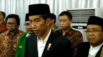 Keluarga Undang Jokowi Nonton Film Kisah Wiji Thukul