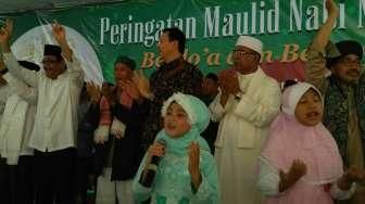 Peringatan Maulid Nabi, Ahok dan Djarot Ikut Menari dan Menyanyi