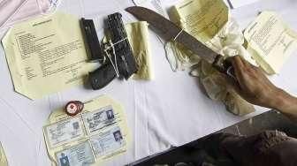 Polisi berhasil menangkap sebanyak 12 tersangka berikut barang bukti.
