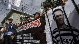 Massa Kawal Sidang Ahok