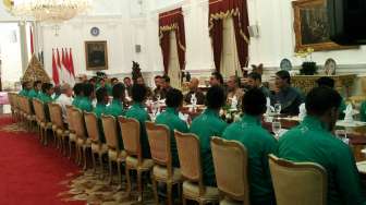 Gagal Boyong Piala AFF, Timnas Tetap Dapat Jempol dari Jokowi