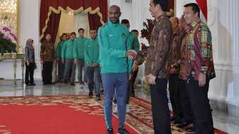 Timnas Garuda Dijamu Jokowi