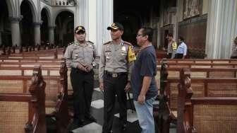 Tinjau Persiapan Natal di Katedral