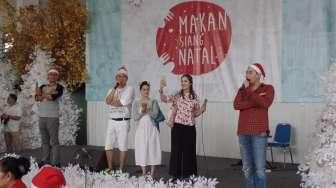 Cathy Sharon hingga Olga Lydia Rayakan Natal Bersama Anak Yatim