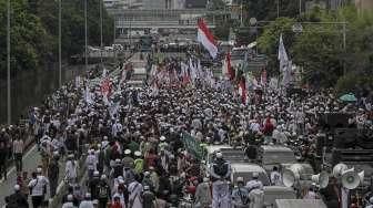 Kepungan Massa di Sidang Ahok