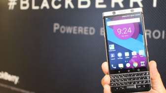 Jawara Pamungkas Blackberry Gunakan Keyboard Fisik