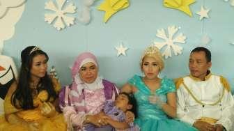 Penyanyi dangdut Ayu Ting Ting menggelar pesta ultah ke-3 anak perempuannya, Bilqis Khumairah Razak. Perayaan digelar di Margo Hotel , Depok-Jawa Barat bertemakan karakter kartun Disney, Minggu (8/1/2017).