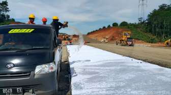 Presiden Jokowi Kunjungi Pembangunan Jalan Tol Batang - Semarang