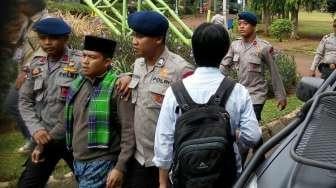 Ada Dua Peristiwa Menghebohkan di Luar Sidang Ahok Hari Ini