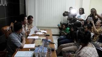 Komnas HAM memberikan laporan tahunan kebebasan beragama dan berkeyakinan (KBB) 2016 di Gedung Komnas HAM, Jakarta, Selasa (10/1). 