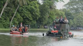 Jokowi Ingin Industri Pertahanan RI Kompetitif di Pasar Dunia